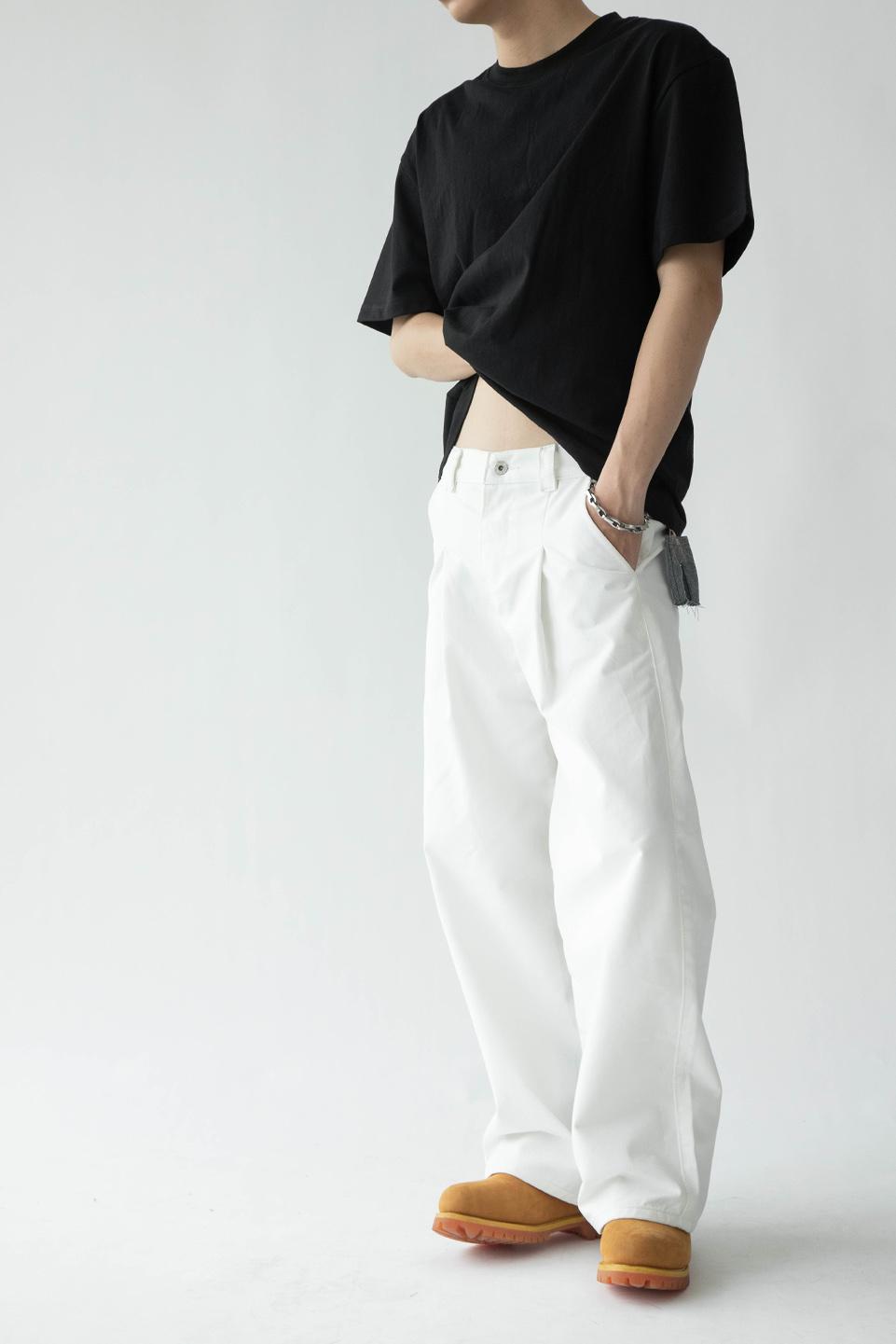 PLEATED STRAIGHT PANT - WHITE