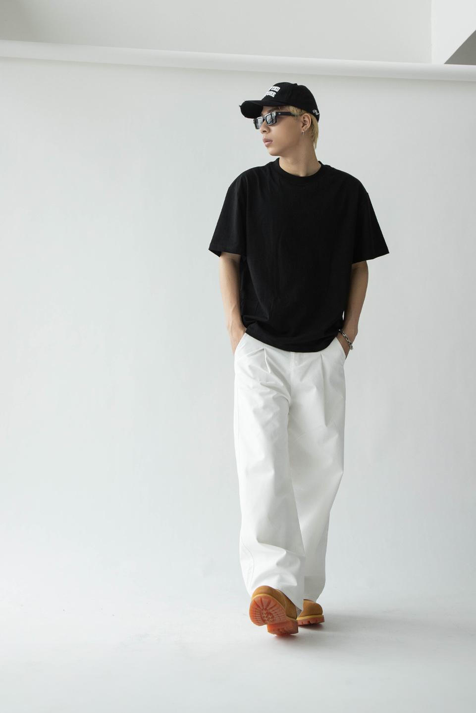 PLEATED STRAIGHT PANT - WHITE