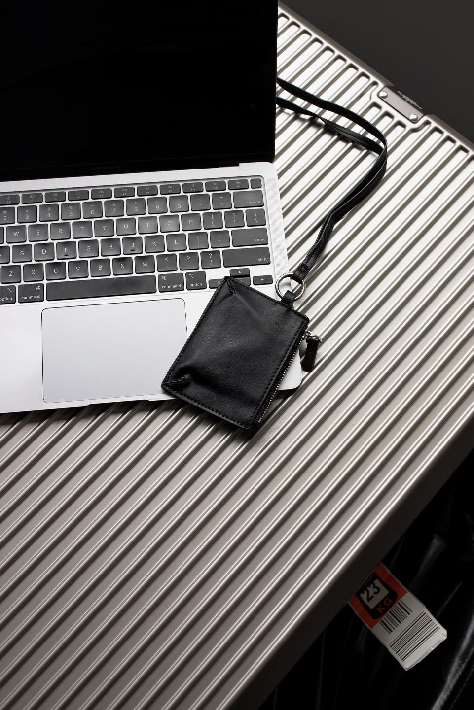 TUMS LEATHER CARD HOLDER - Black