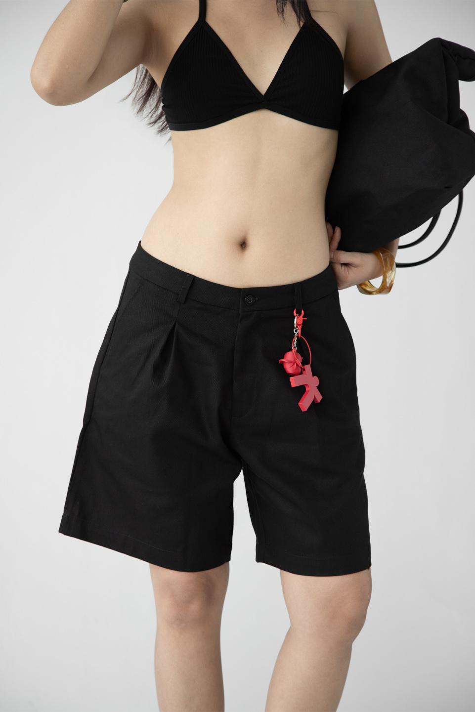 TUMS PLEATED SHORT - Black