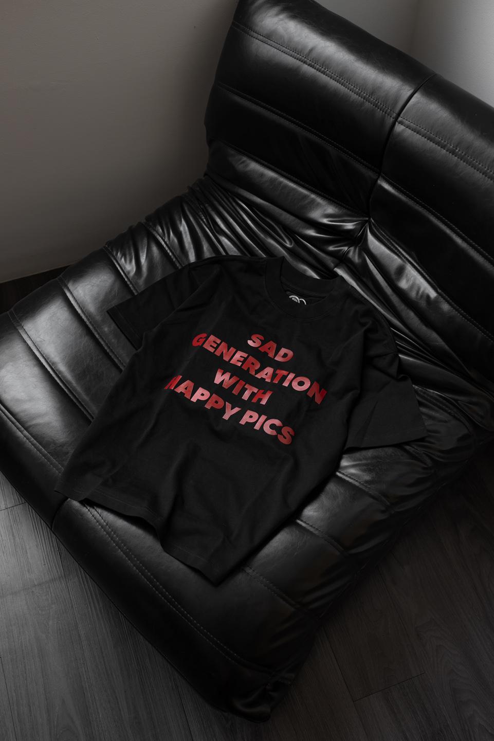HAPPY PICS T-SHIRT