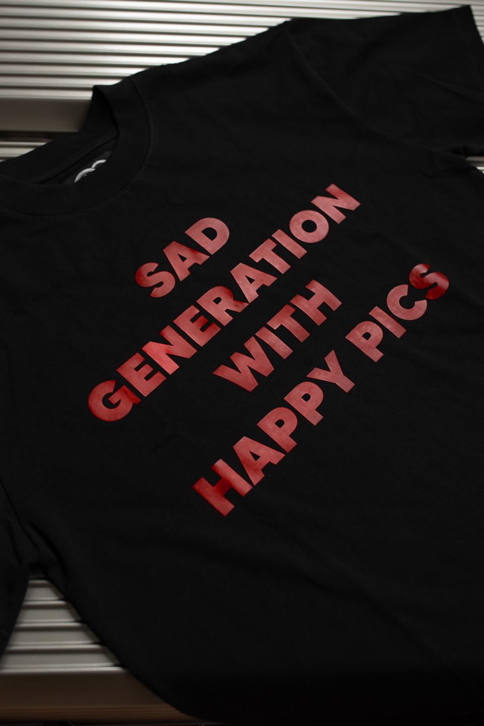HAPPY PICS T-SHIRT
