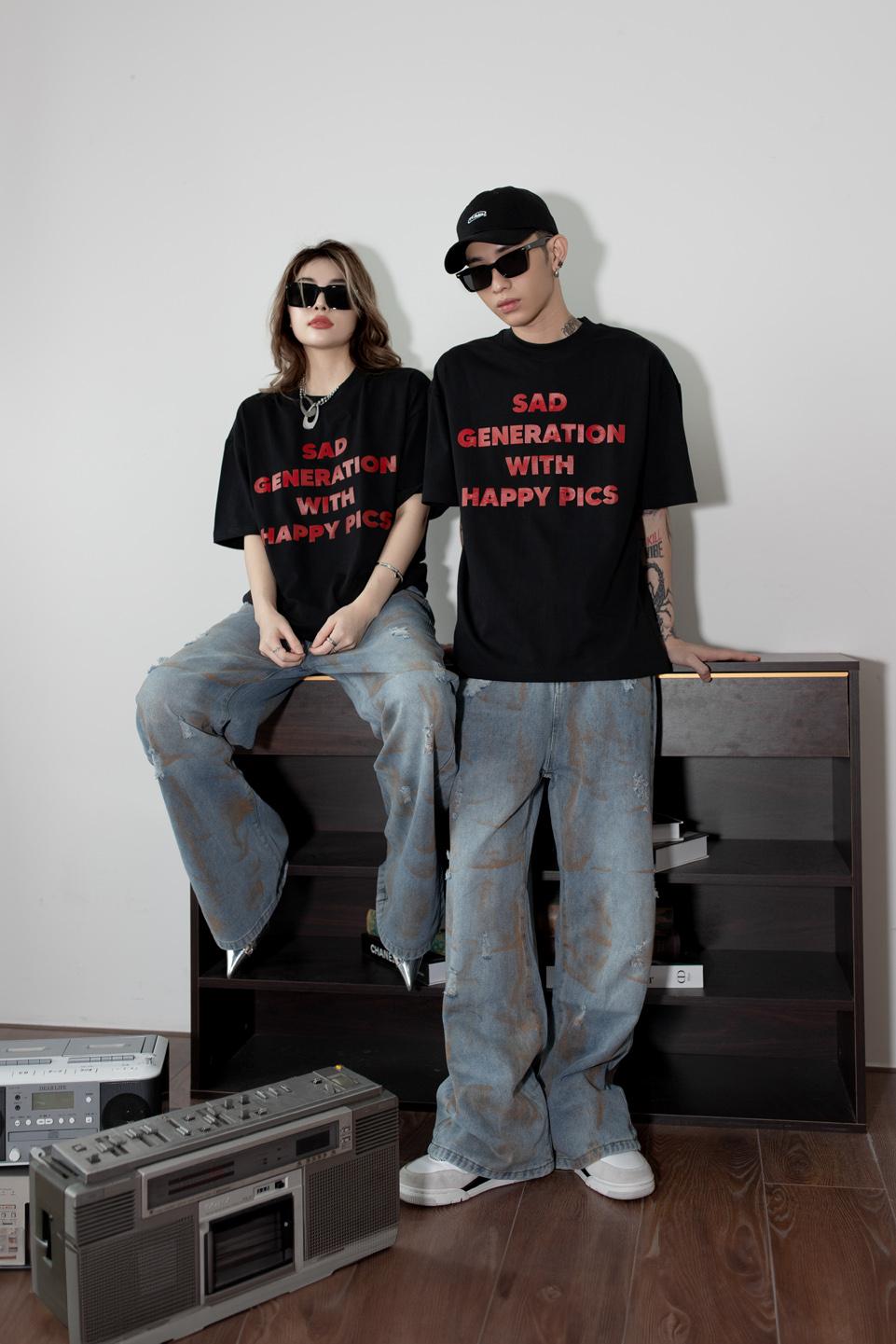 HAPPY PICS T-SHIRT