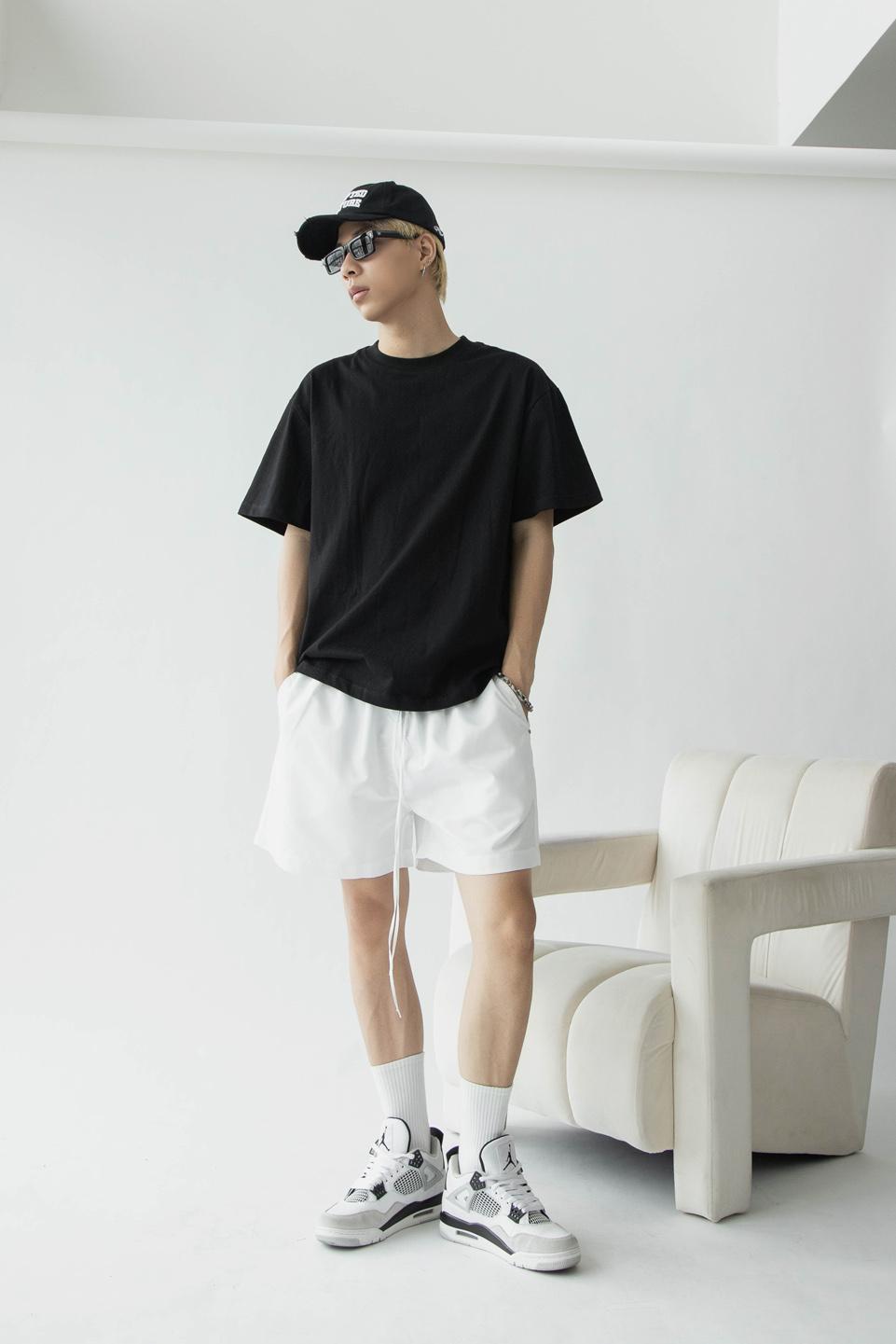 RELAX STRIKING DRAWSTRING SHORT - WHITE